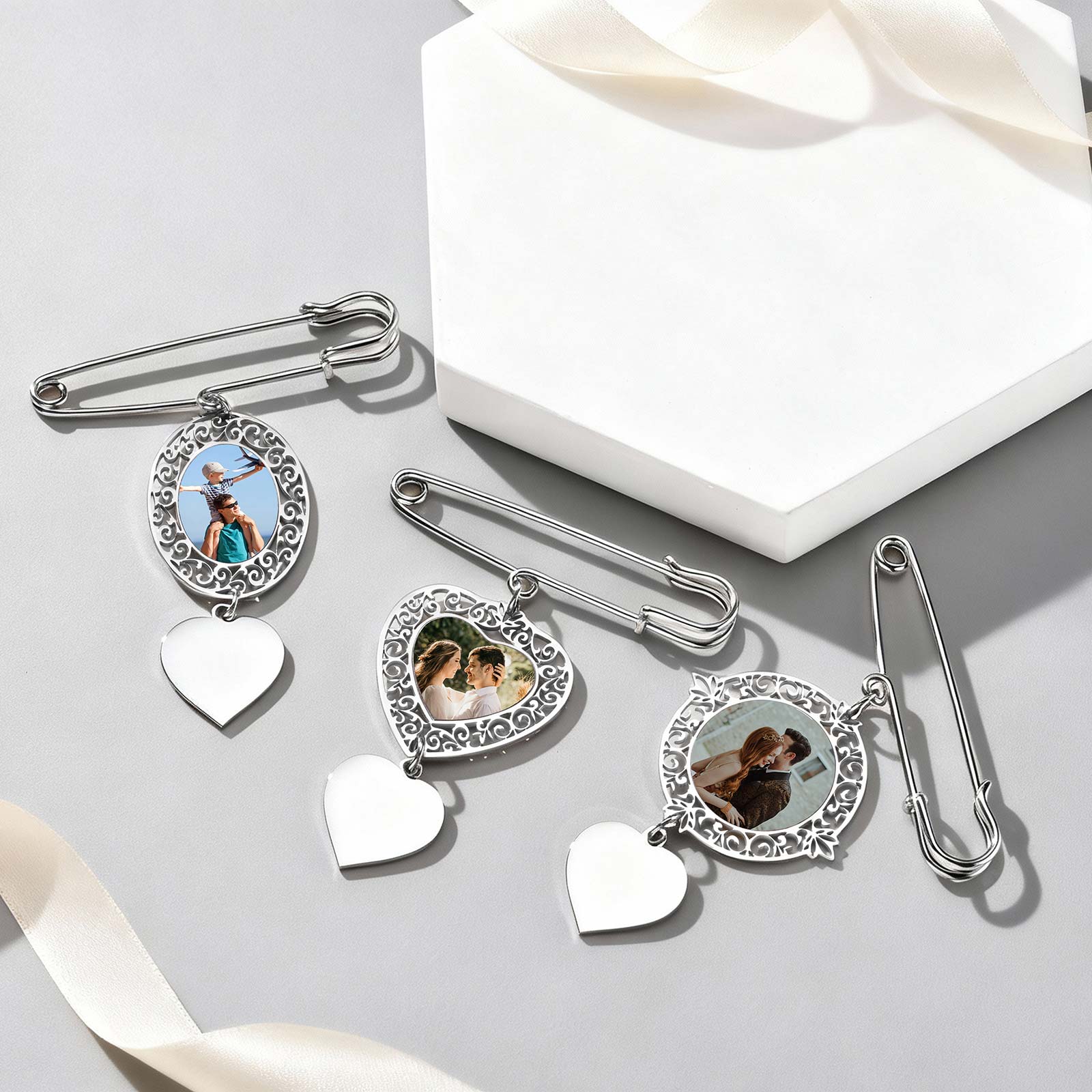 Custom Picture Badge Brooches  - Men Accessories Photos 评论和价格