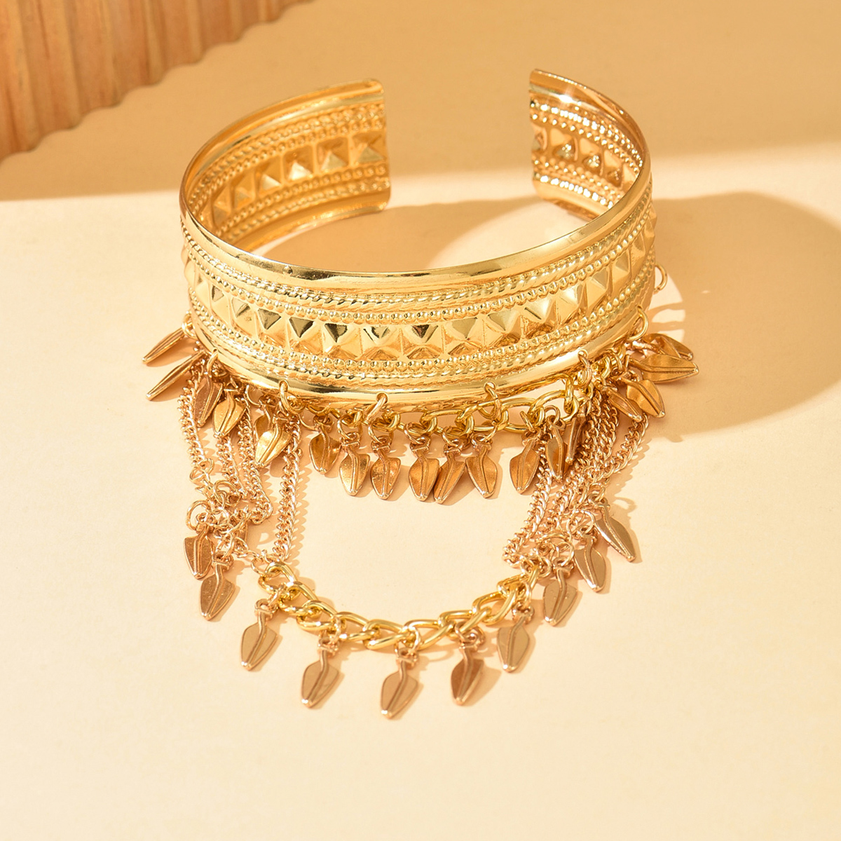 New Trendy Golden Metal Coin L - Men Accessories Chain And Bracelet 评论和价格